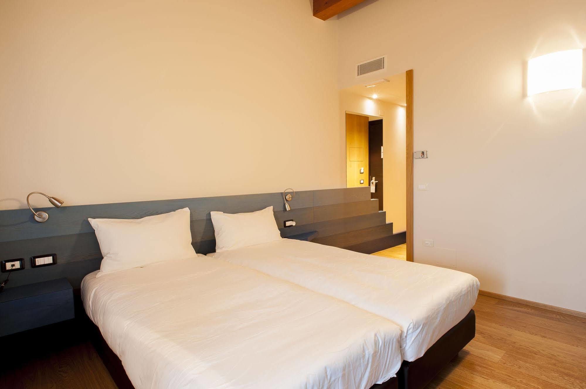 Elliot Osteria E Dormire In Collina Манцано Экстерьер фото