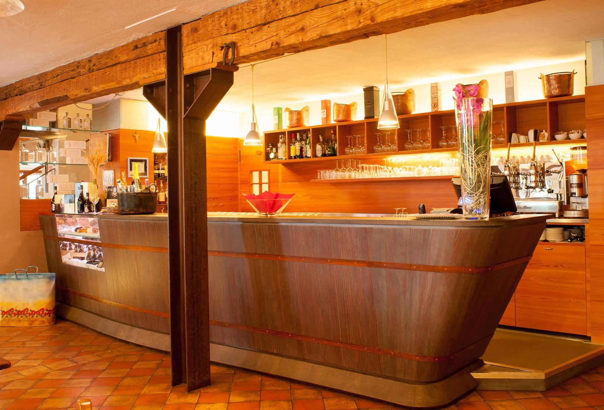 Elliot Osteria E Dormire In Collina Манцано Экстерьер фото