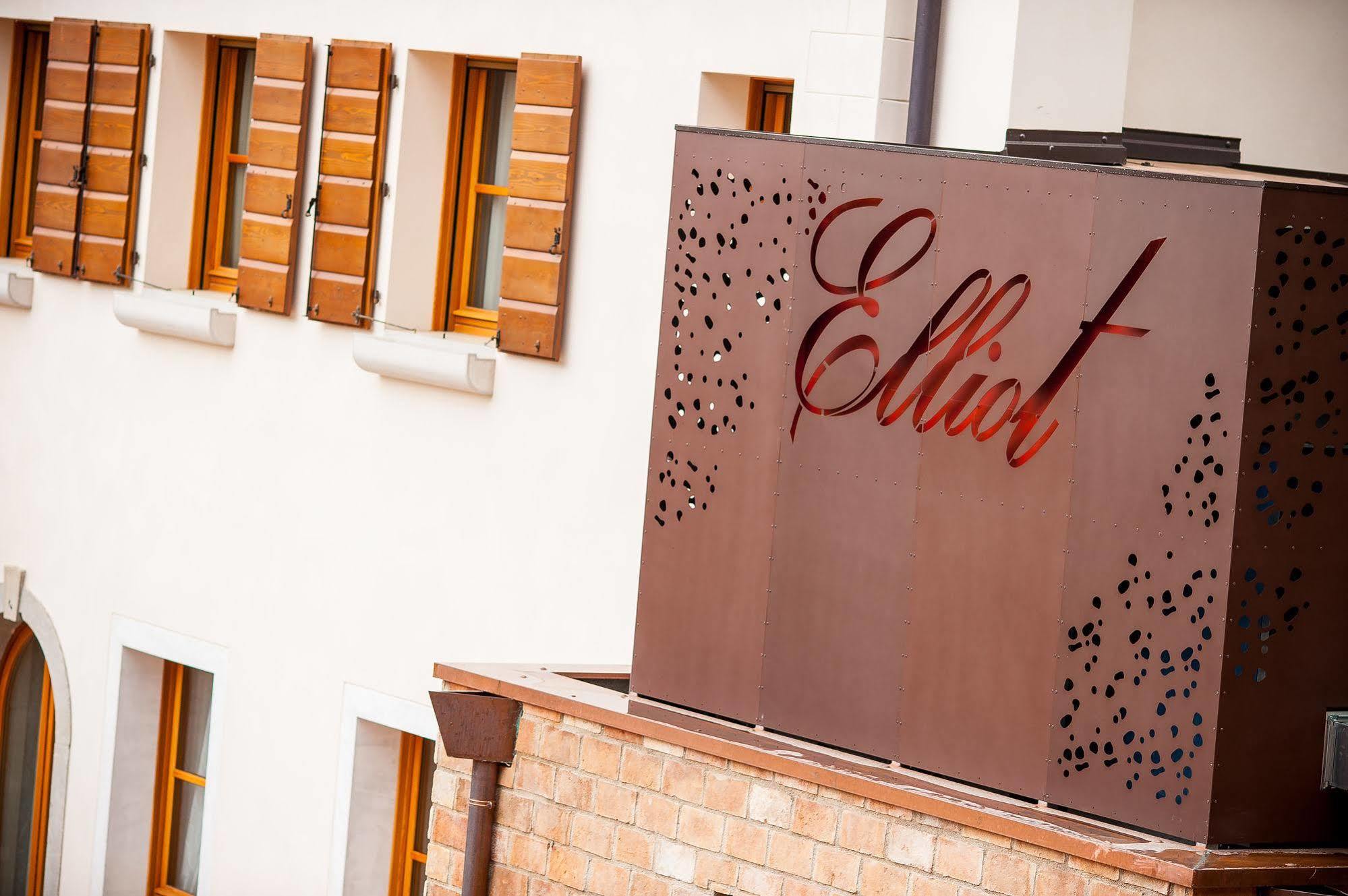 Elliot Osteria E Dormire In Collina Манцано Экстерьер фото